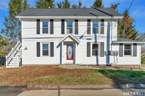 $2,200 | 368 Boston Street, Unit B, Guilford, CT 06437