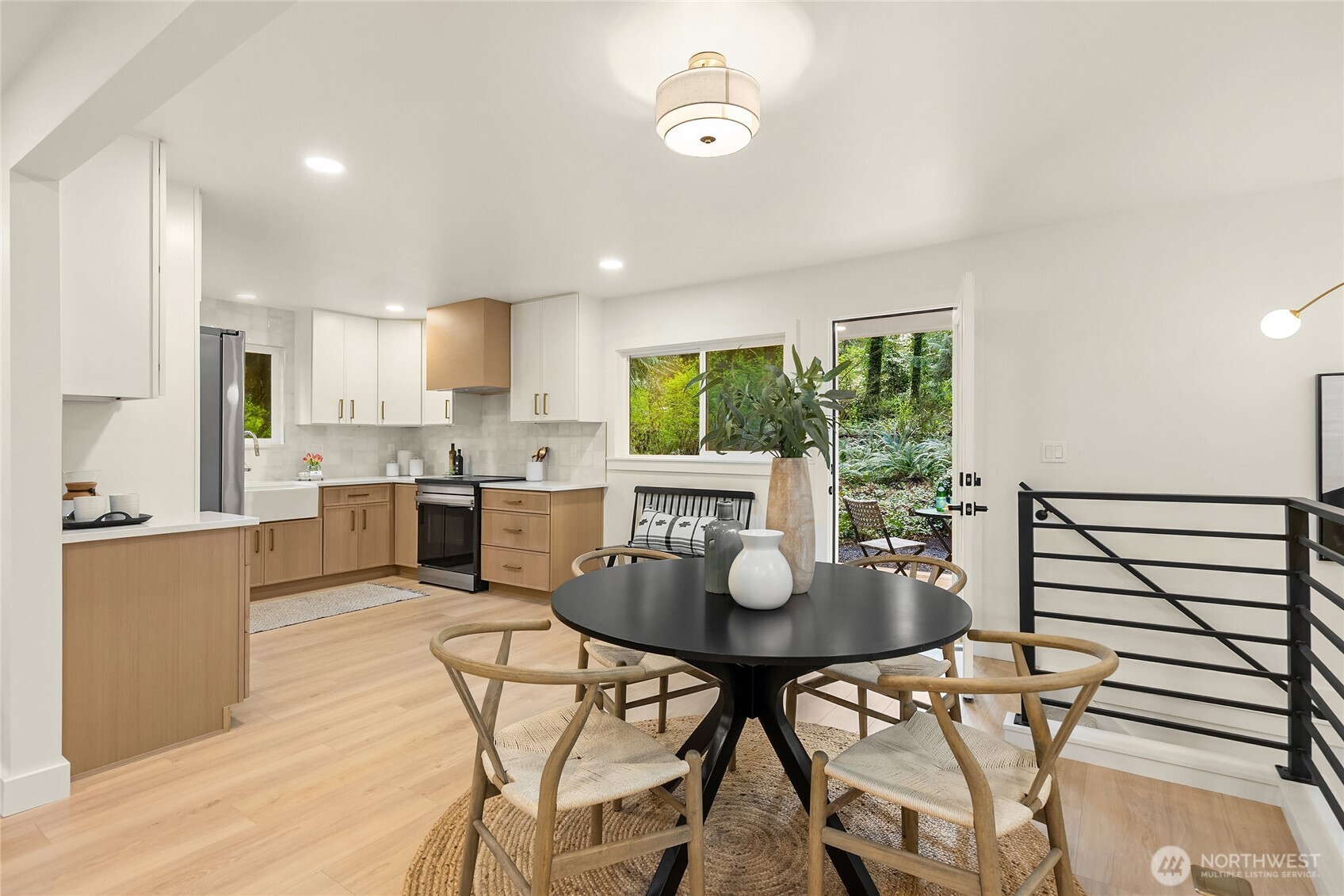 14442 Phelps Road Northeast Bainbridge Island, WA 98110 - Photo 11 of 37