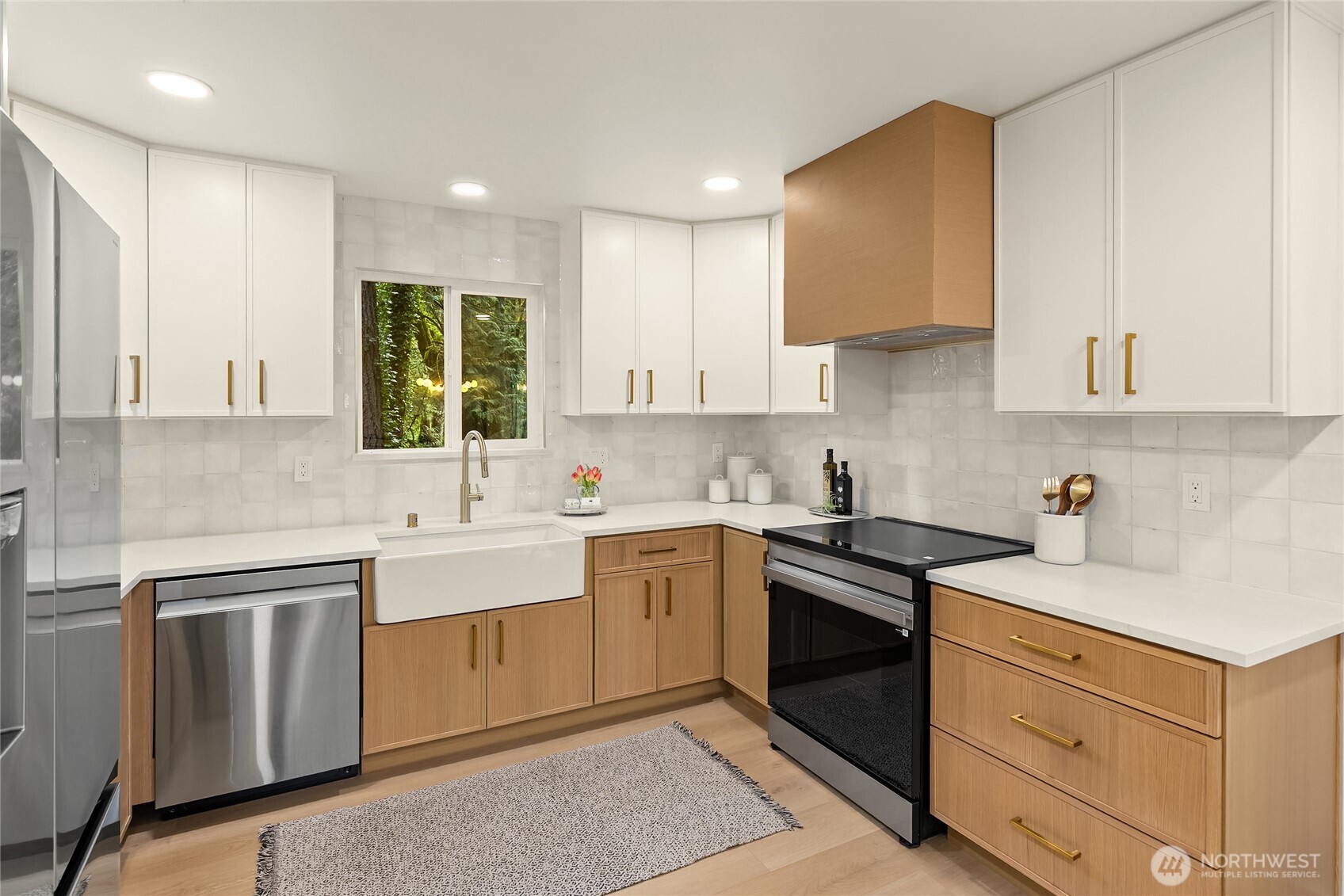 14442 Phelps Road Northeast Bainbridge Island, WA 98110 - Photo 13 of 37