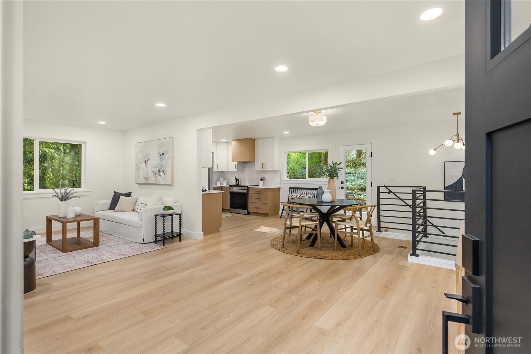 14442 Phelps Road Northeast Bainbridge Island, WA 98110 - Photo 4 of 37