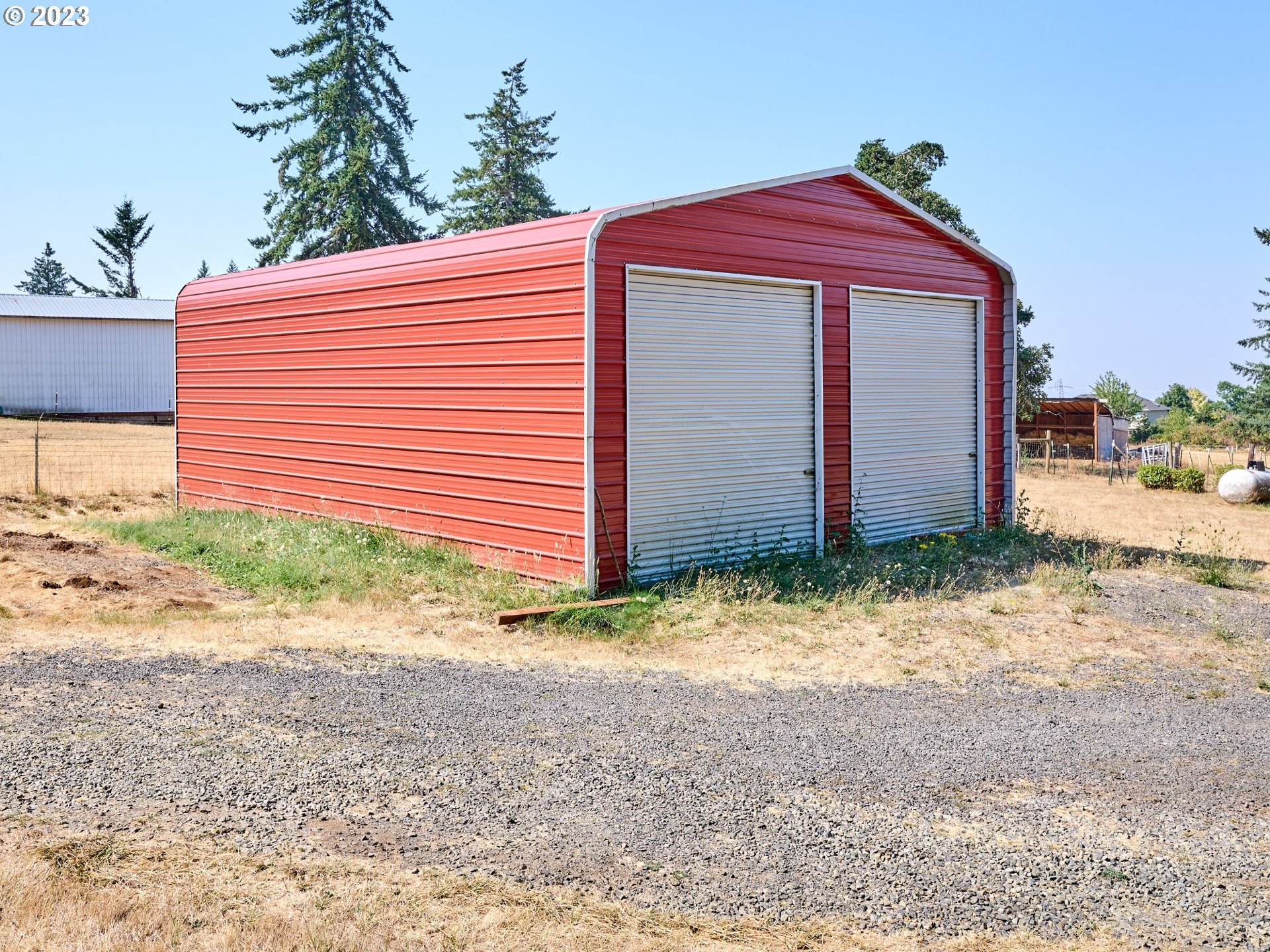 3661 Seminole Road Northeast Silverton, OR 97381 - Photo 37 of 48 a front view of a house with garden