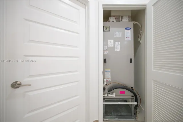 a view of a workspace with furniture