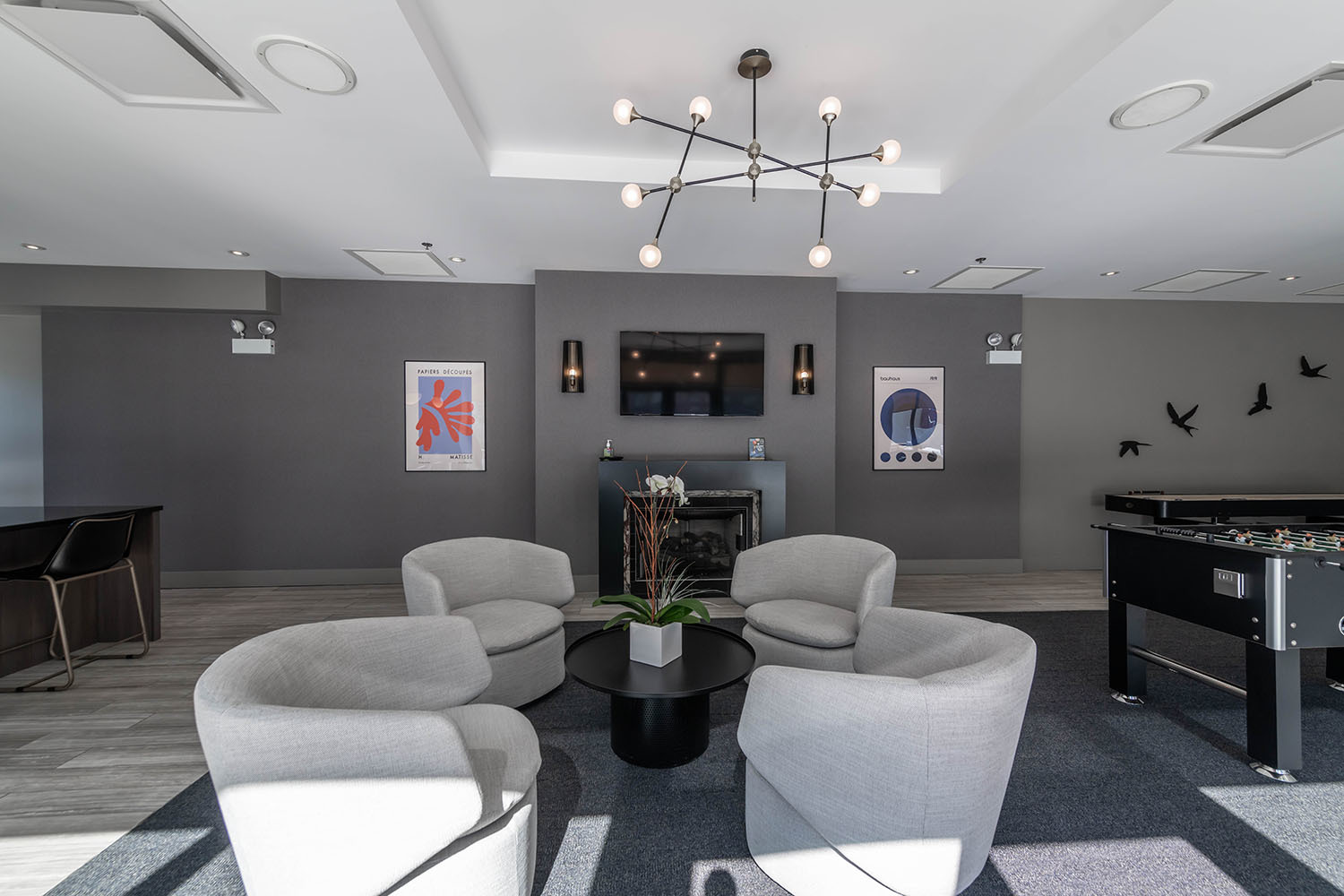 211 West Scott Street, Unit 508 Chicago, IL 60610 - Photo 15 of 22 a living room with furniture kitchen view and a fireplace