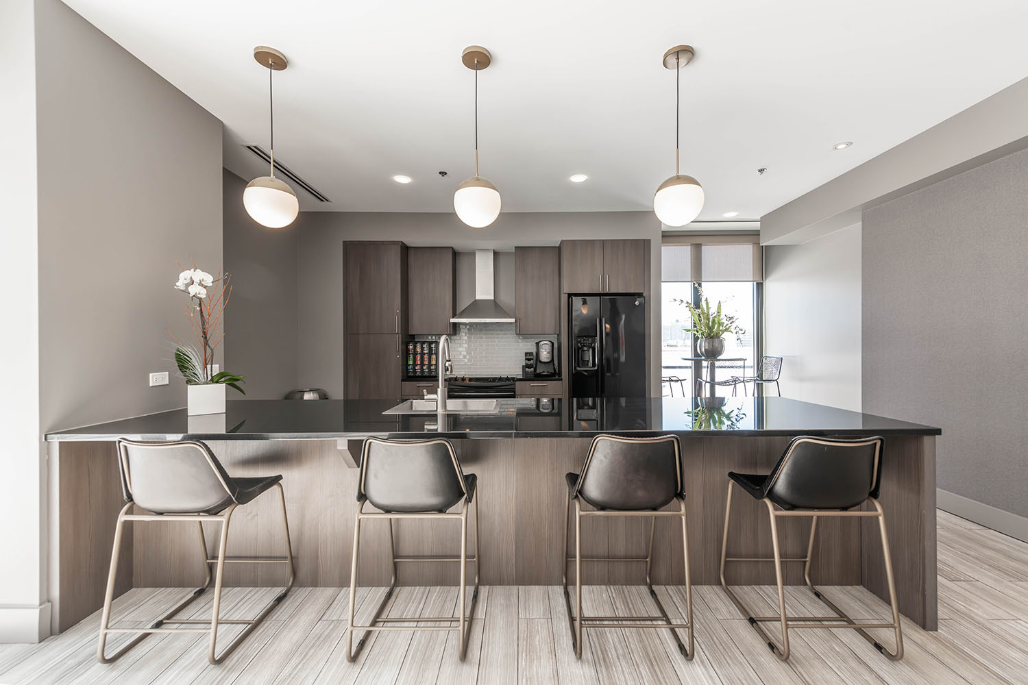 211 West Scott Street, Unit 508 Chicago, IL 60610 - Photo 19 of 22 a large kitchen with a table and chairs