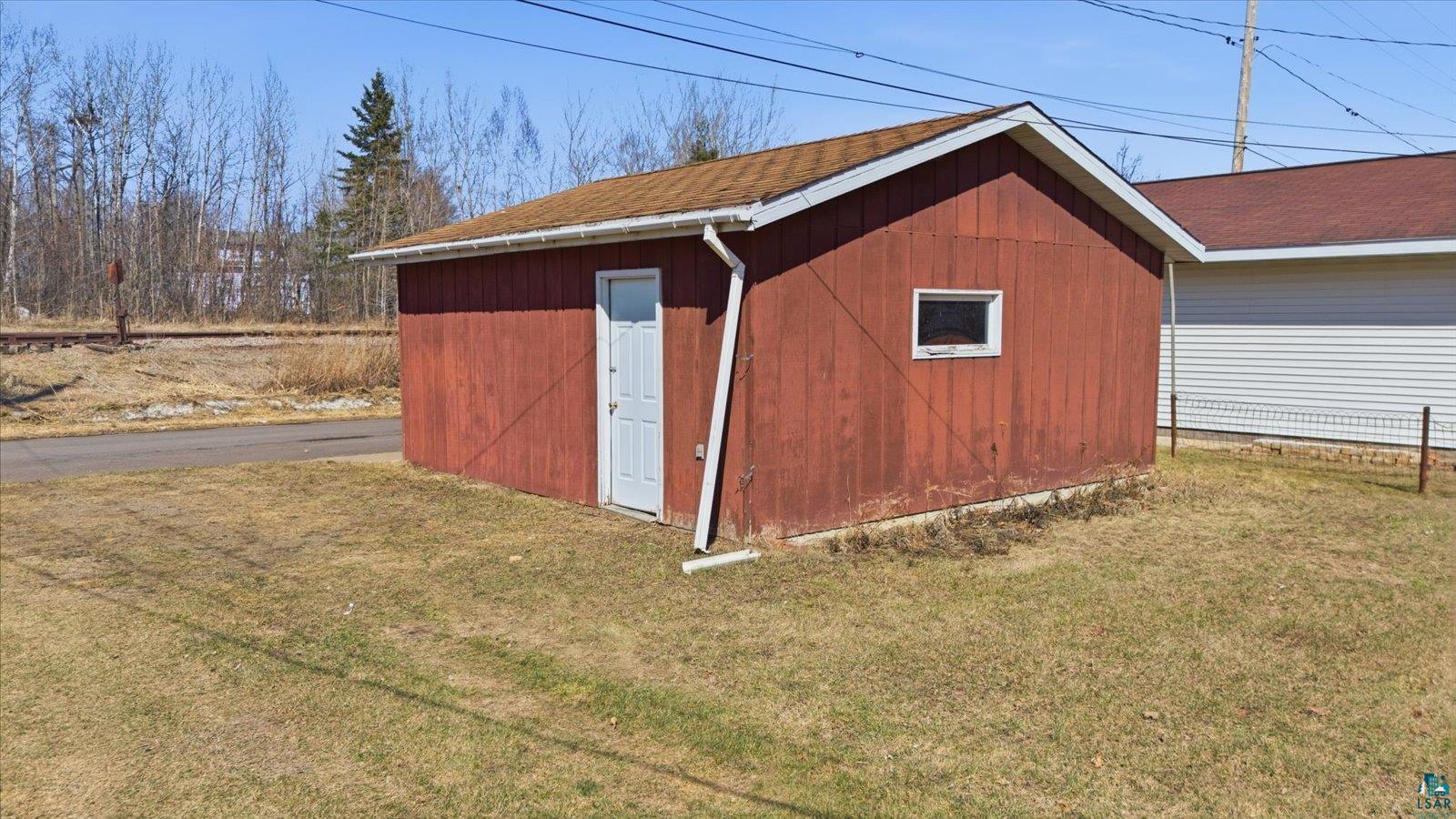 709 Michigan Street Hibbing, MN 55746 - Photo 25 of 47 View of outbuilding