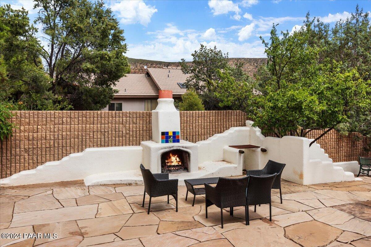 440 Raintree Road Sedona, AZ 86351 - Photo 39 of 98 37-Patio -2