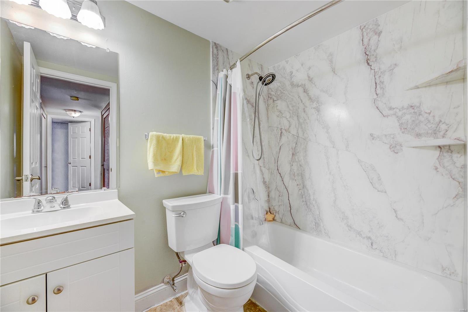 733 Ridgeside Drive, Unit C Ballwin, MO 63021 - Photo 8 of 9 Gallery Image 8
