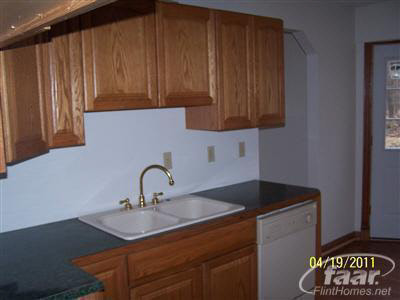 9034 West Frances Road Flushing, MI 48433 - Photo 2 of 19 20192306-1.JPG