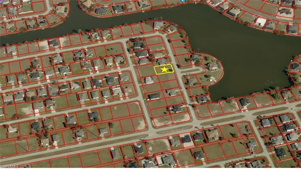 $130,000 | 824 Northwest 19th Place, Cape Coral, FL 33993