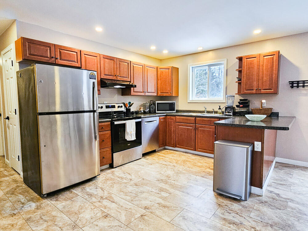 23 Paradise Row Lebanon, ME 04027 - Photo 7 of 42 23 Paradise-14