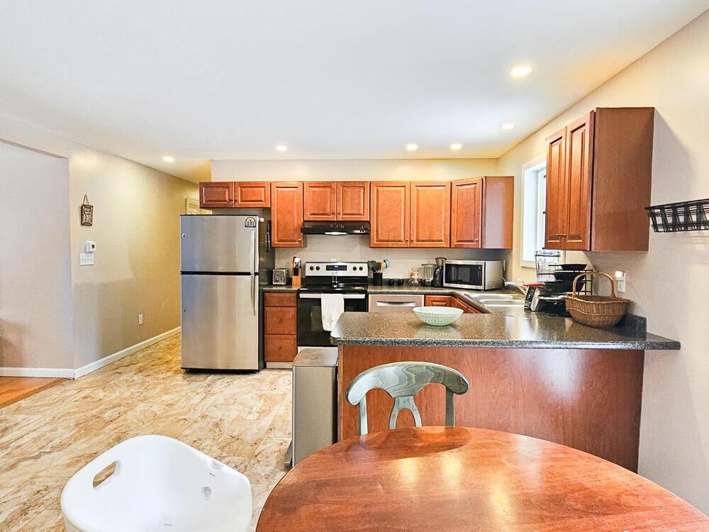 23 Paradise Row Lebanon, ME 04027 - Photo 10 of 42 23 Paradise-12