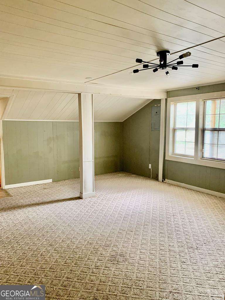 606 West 7th Street Alma, GA 31510 - Photo 10 of 28 a view of an empty room