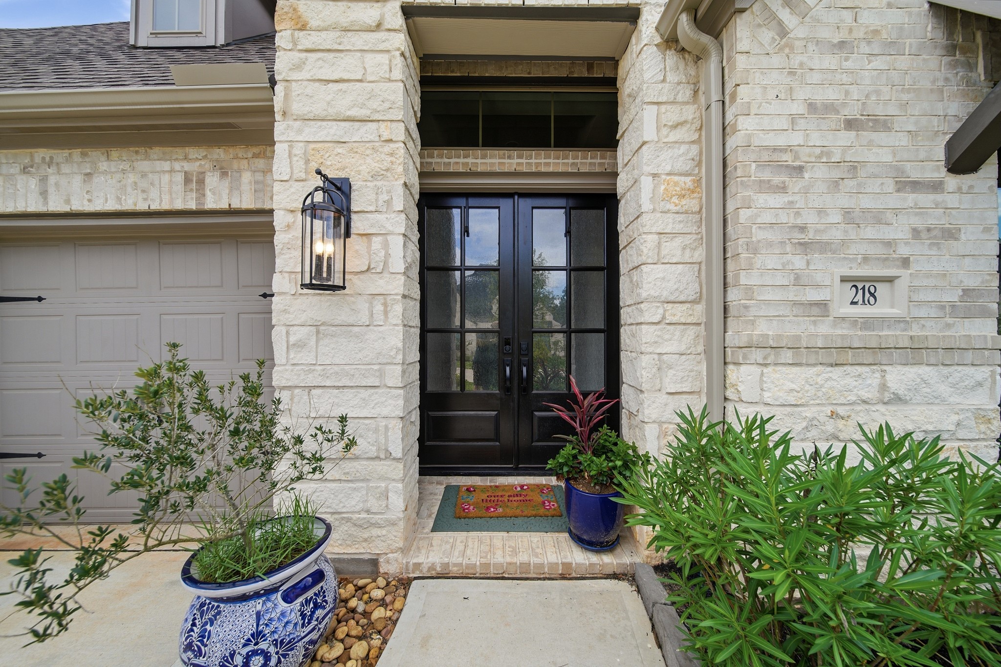 218 Wooded Rill Court Conroe, TX 77318 - Photo 6 of 50 Front Door