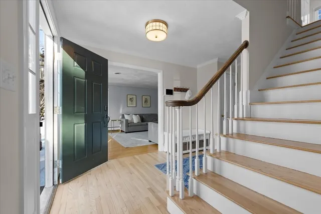 $1,275,000 | 104 Wood End Lane, Medfield, MA 02052