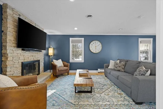 $1,275,000 | 104 Wood End Lane, Medfield, MA 02052