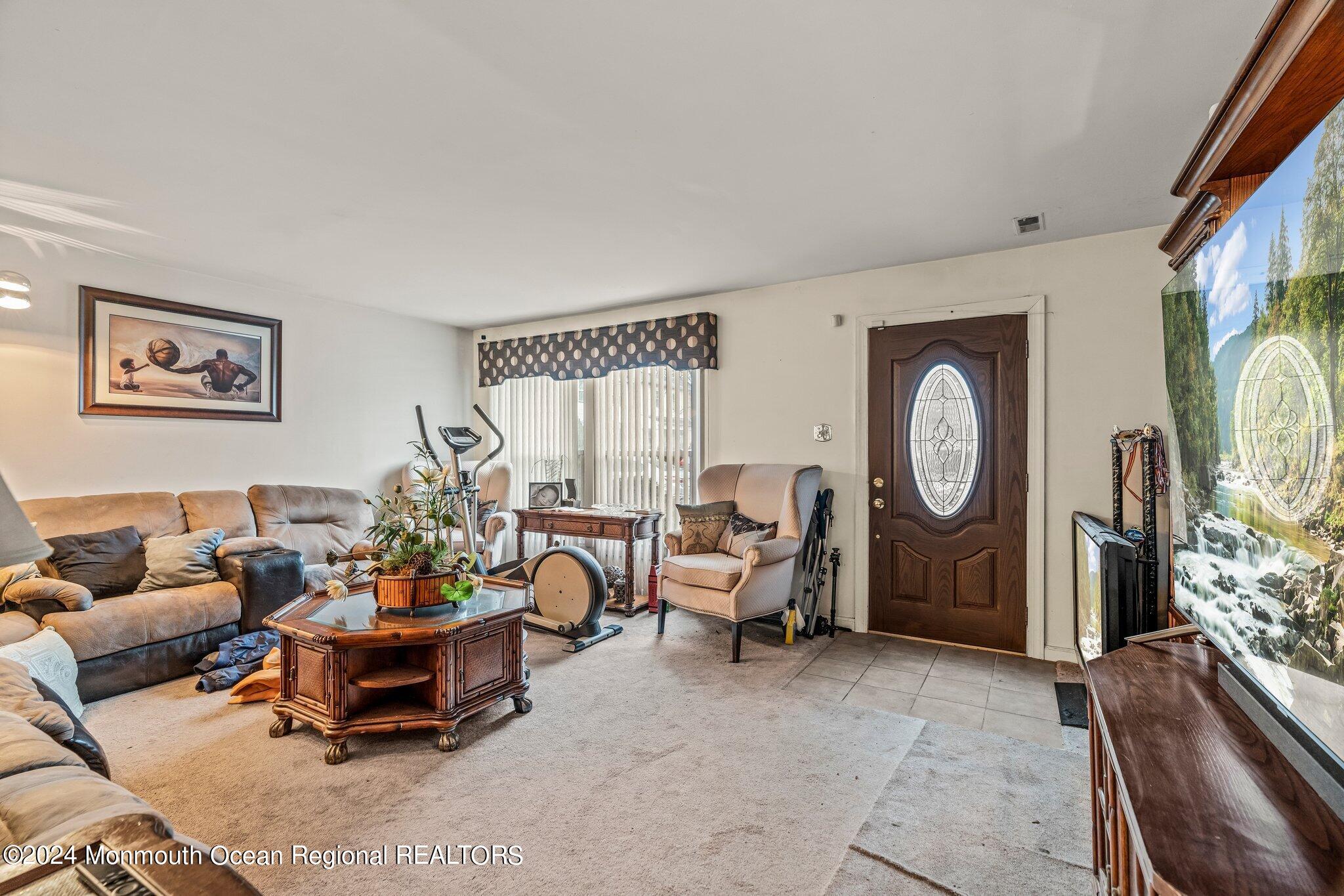 9 Radcliff Place Willingboro, NJ 08046 - Photo 3 of 15 a living room with furniture