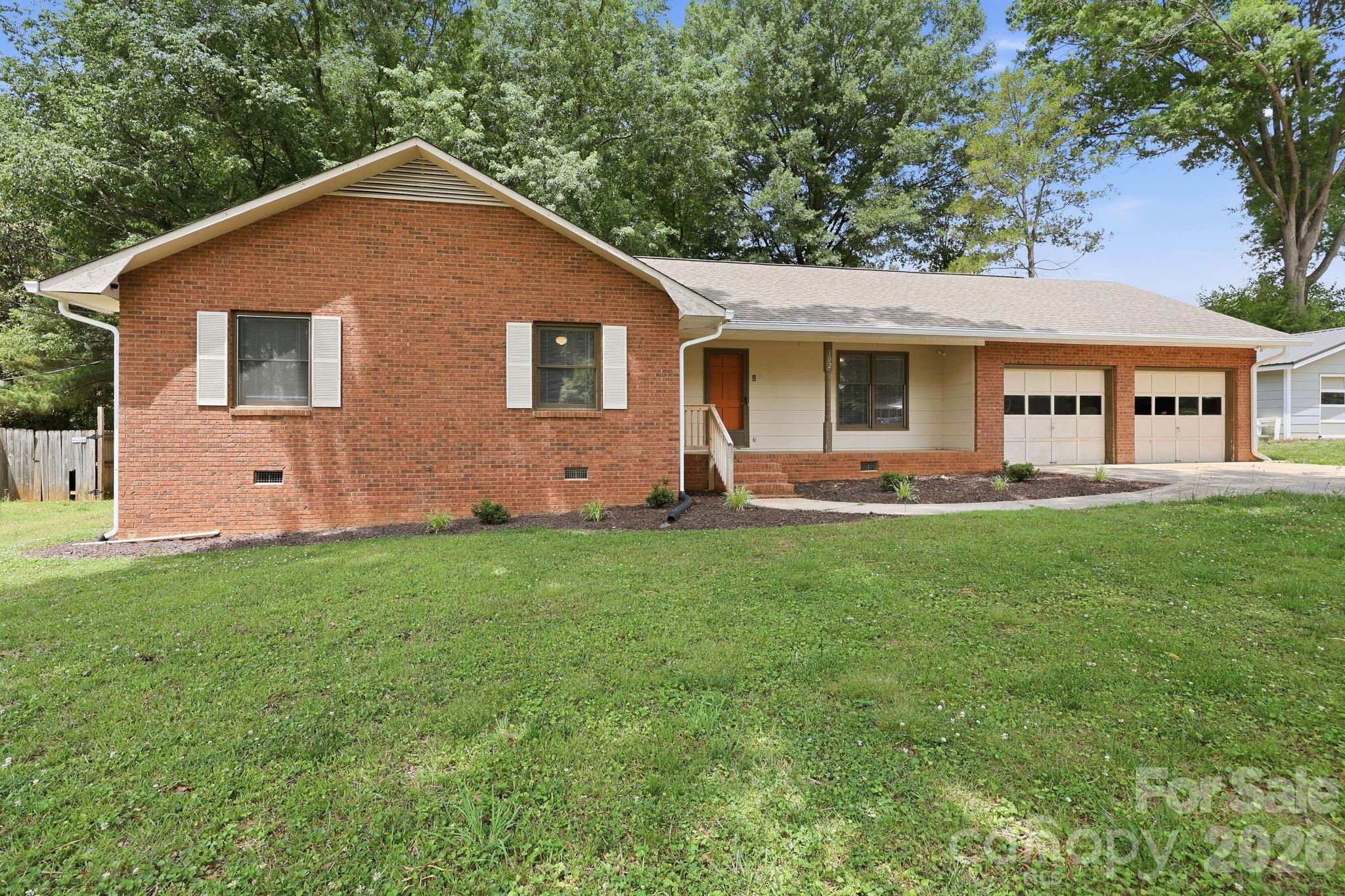 302 South Mccoy Road Salisbury, NC 28144 - Photo 2 of 39