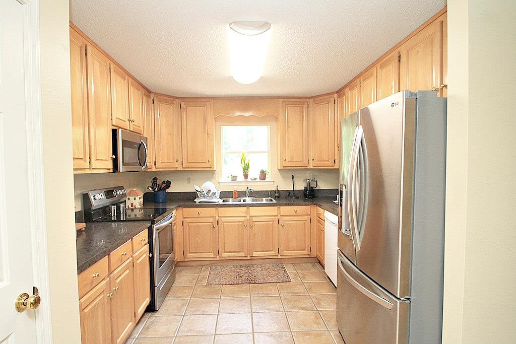 11390 Mocking Bird Lane Fairhope, AL 36532 - Photo 7 of 30