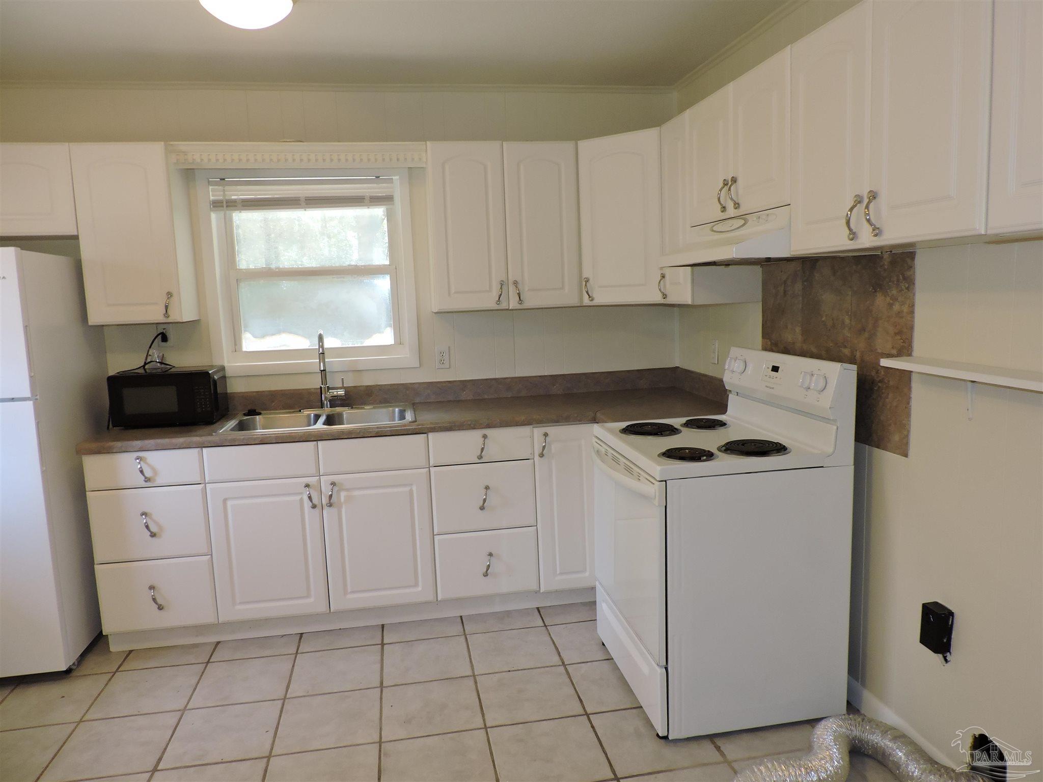 6883 Trail Ride South Milton, FL 32570 - Photo 8 of 19
