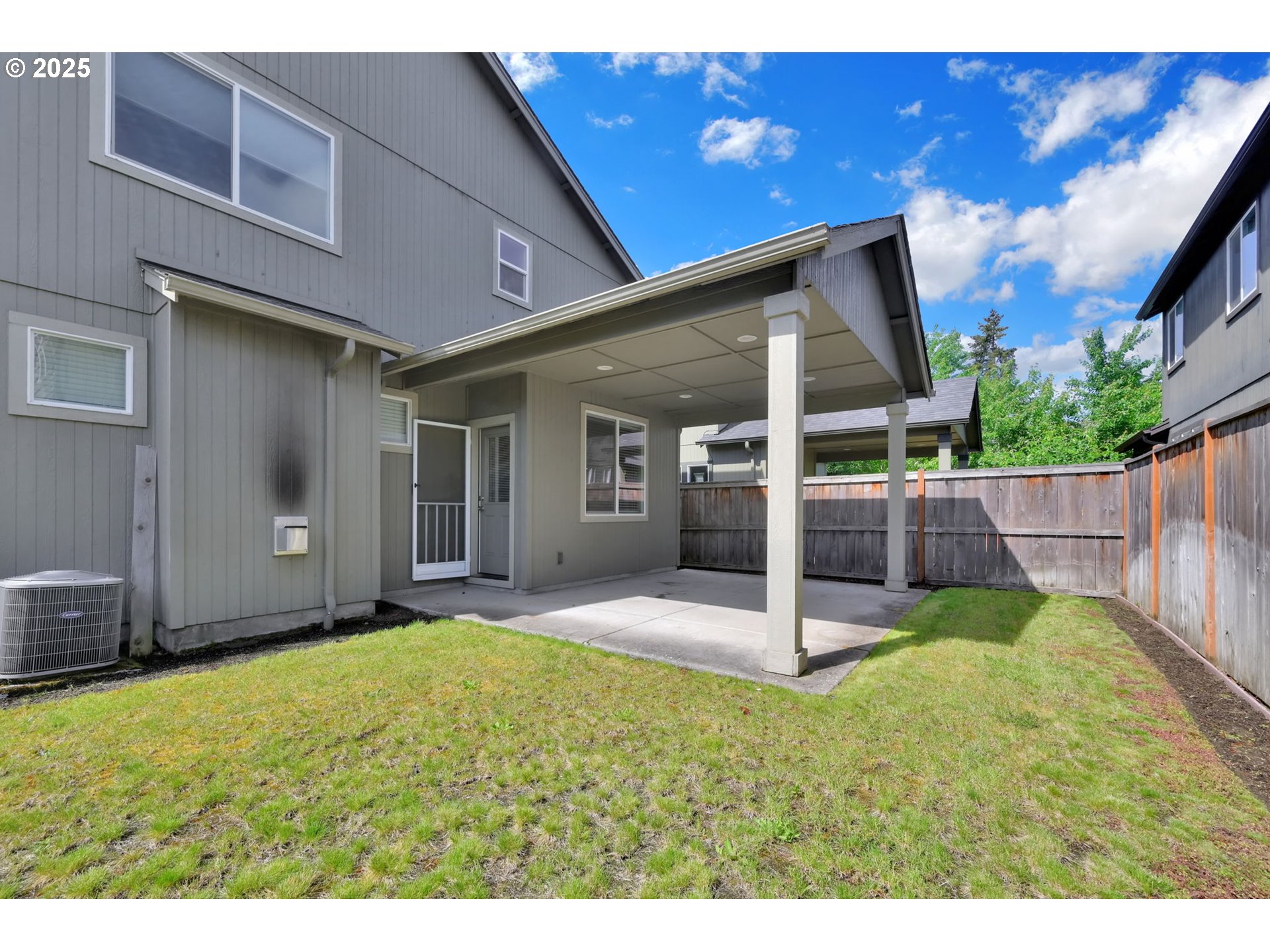 3015 Guadalupe Way Eugene, OR 97408 - Photo 45 of 48 a view of a backyard of the house