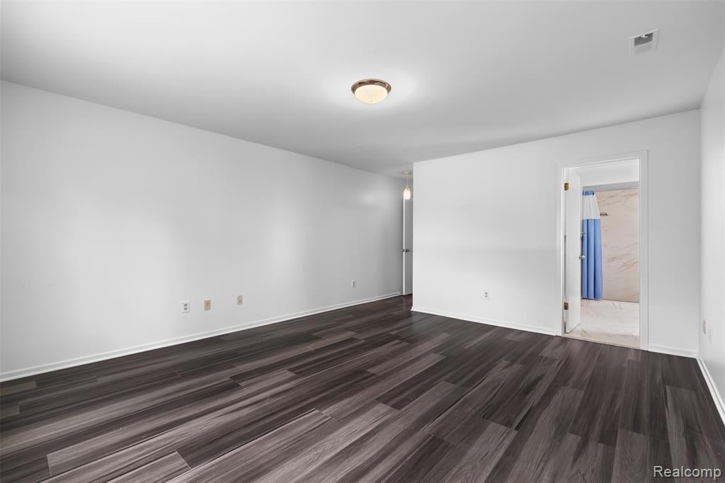 6680 Ridgefield Circle West Bloomfield, MI 48322 - Photo 19 of 50 Gallery Image 19