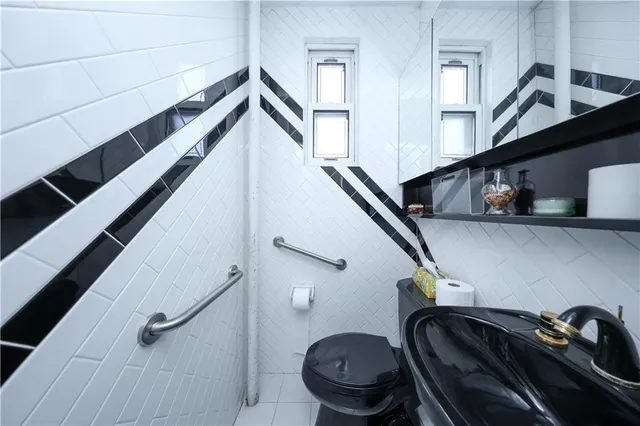 $1,090,000 | 2250 East 29th Street | Sheepshead Bay