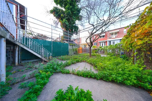 $1,090,000 | 2250 East 29th Street | Sheepshead Bay