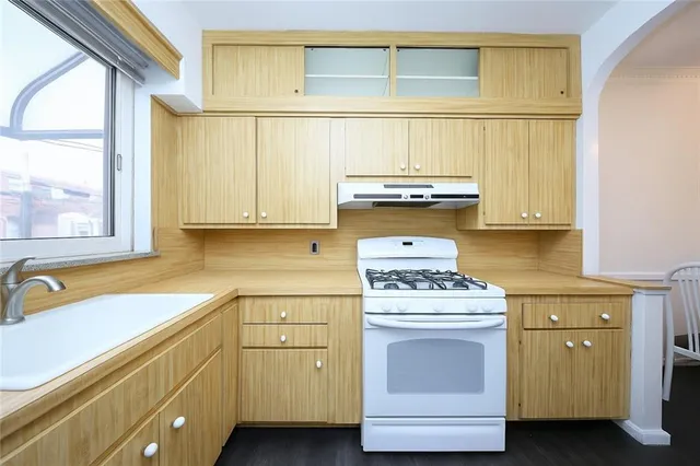 $1,090,000 | 2250 East 29th Street | Sheepshead Bay