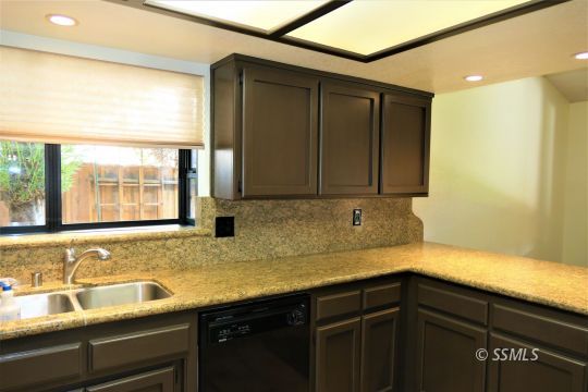 413 Mt Rainier Place Ridgecrest, CA 93555 - Photo 7 of 22