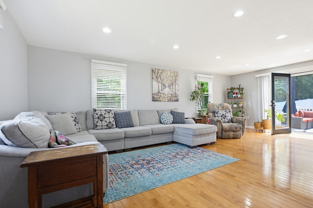 102 Purchase Street Milford, MA 01757 - Photo 3 of 37