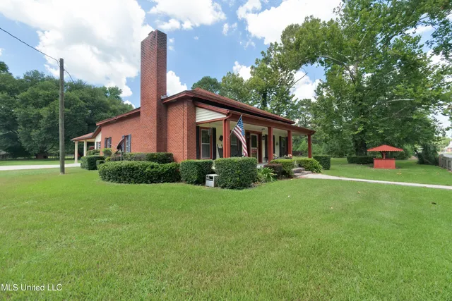 $299,000 | 557 Old Highway 49, Seminary, MS 39479