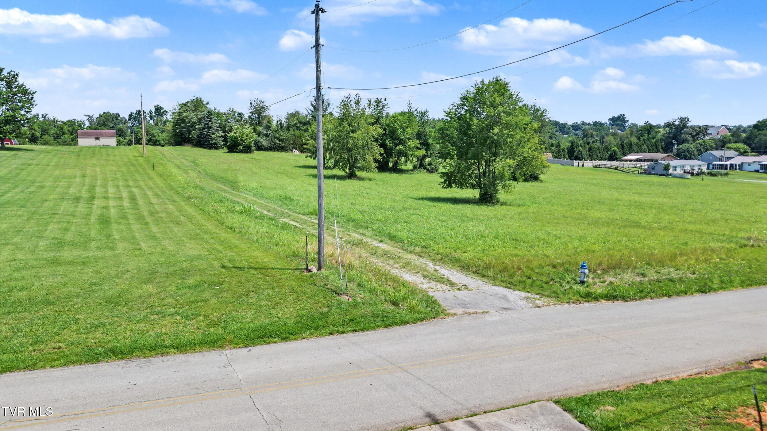 477 New Hope Road, Unit 58 Greeneville, TN 37745 - Photo 5 of 16 9_dji_0880