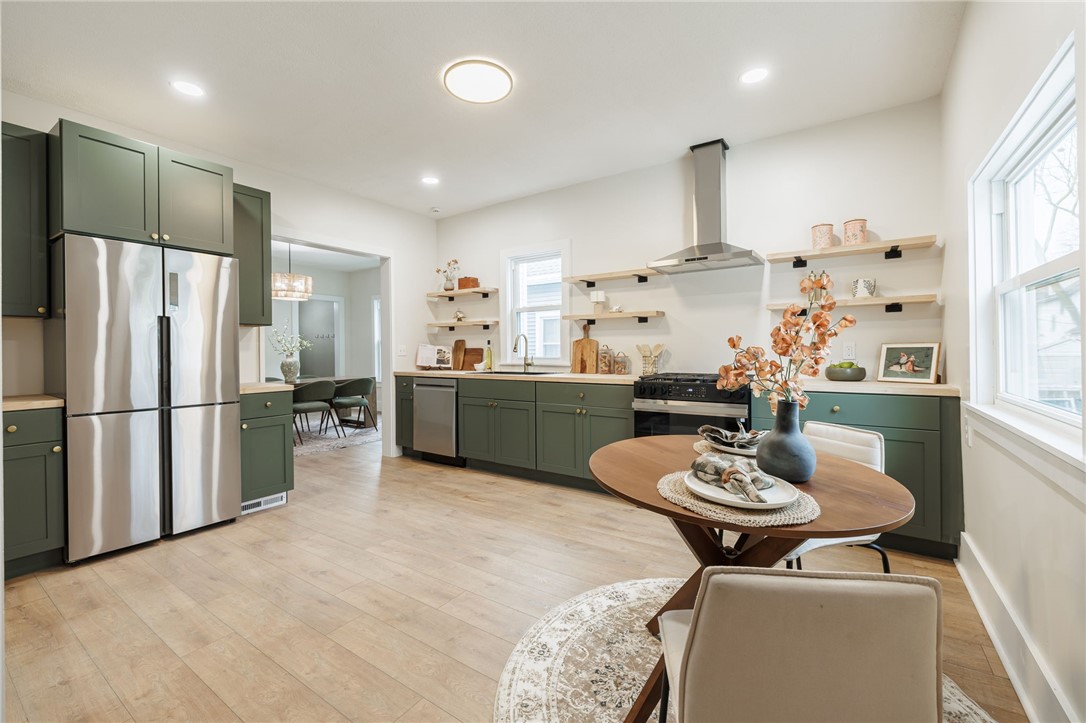 190 Henrietta Street Rochester, NY 14620 - Photo 14 of 35