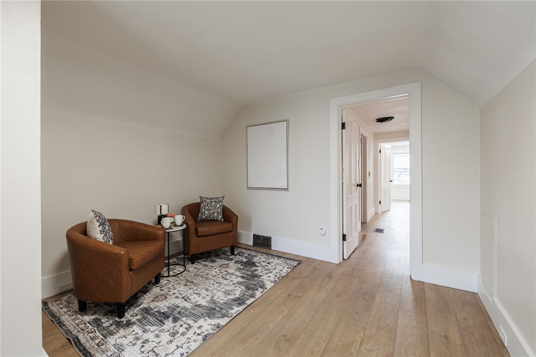 190 Henrietta Street Rochester, NY 14620 - Photo 24 of 35