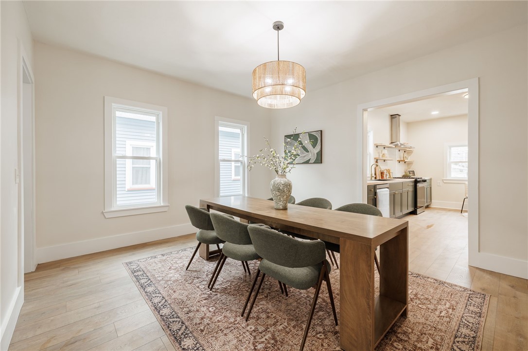 190 Henrietta Street Rochester, NY 14620 - Photo 4 of 35