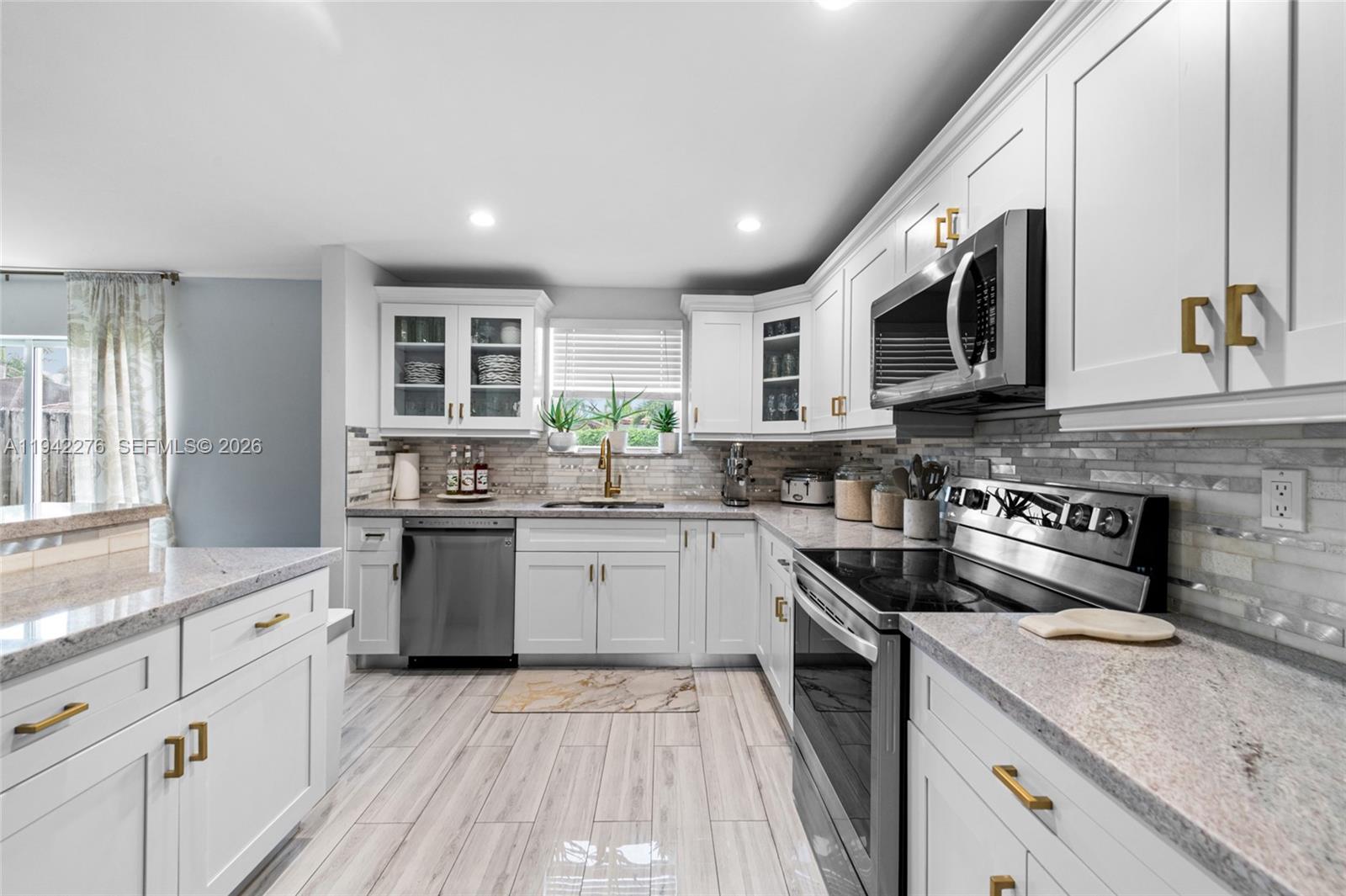 4172 Northeast 16th Street Homestead, FL 33033 - Photo 14 of 35