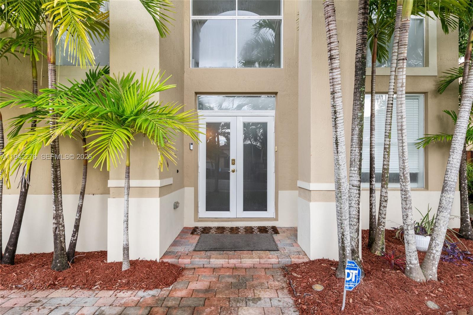 4172 Northeast 16th Street Homestead, FL 33033 - Photo 6 of 35