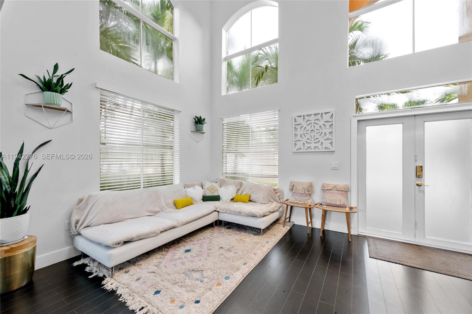 4172 Northeast 16th Street Homestead, FL 33033 - Photo 8 of 35