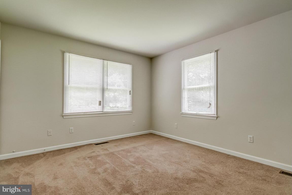 13367 Union Church Road Sumerduck, VA 22742 - Photo 23 of 30 an empty room with windows