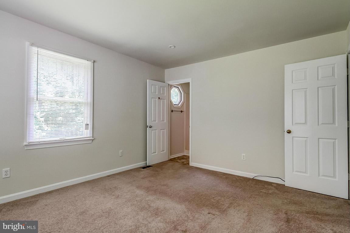 13367 Union Church Road Sumerduck, VA 22742 - Photo 24 of 30 an empty room with windows
