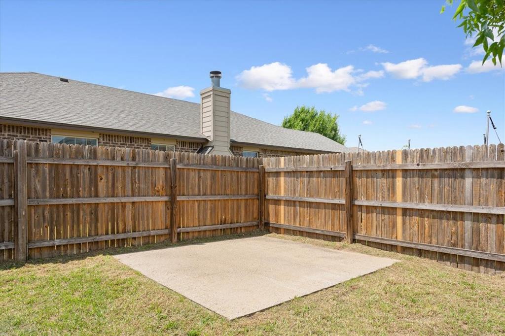 9448 Centennial Drive Waco, TX 76708 - Photo 11 of 34