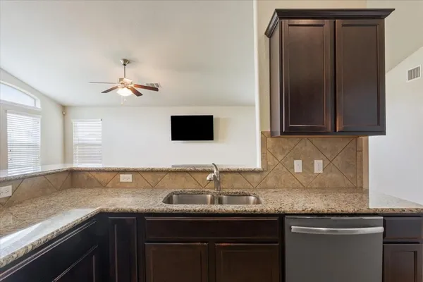 $300,000 | 9448 Centennial Drive, Waco, TX 76708