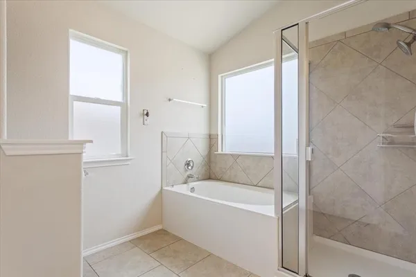 $300,000 | 9448 Centennial Drive, Waco, TX 76708
