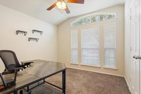 $300,000 | 9448 Centennial Drive, Waco, TX 76708