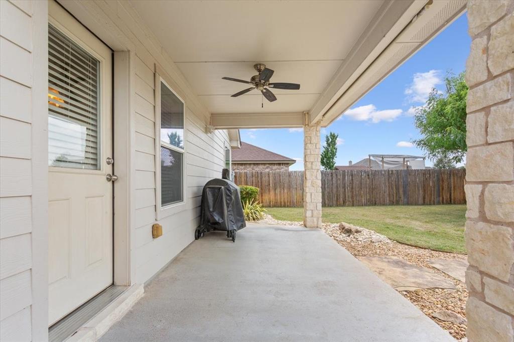 9448 Centennial Drive Waco, TX 76708 - Photo 6 of 34
