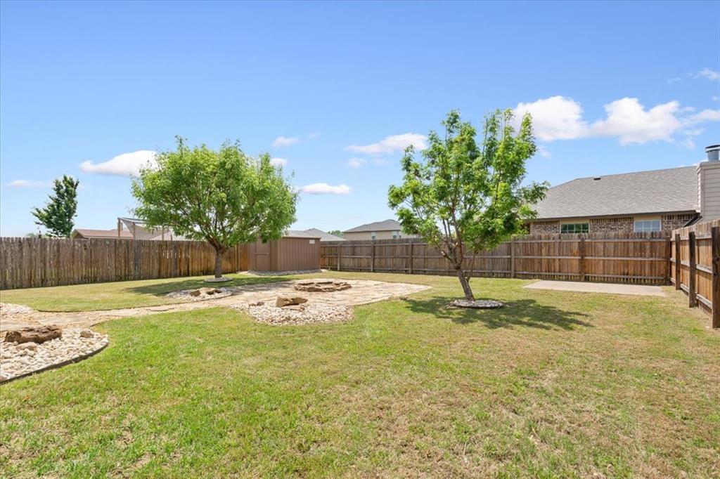 9448 Centennial Drive Waco, TX 76708 - Photo 9 of 34