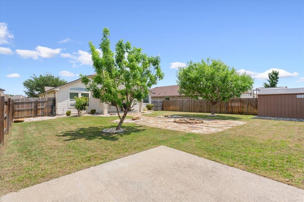 9448 Centennial Drive Waco, TX 76708 - Photo 10 of 34
