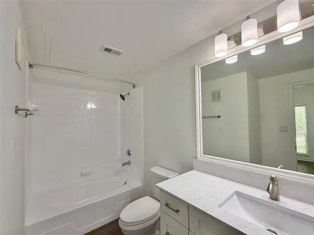 $2,944 | 6740 Windhaven Parkway, Unit 6027, The Colony, TX 75056