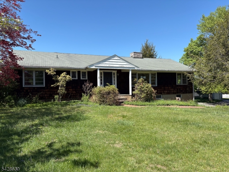 18 Pottersville Road Peapack-Gladstone, NJ 07934 - Photo 2 of 33