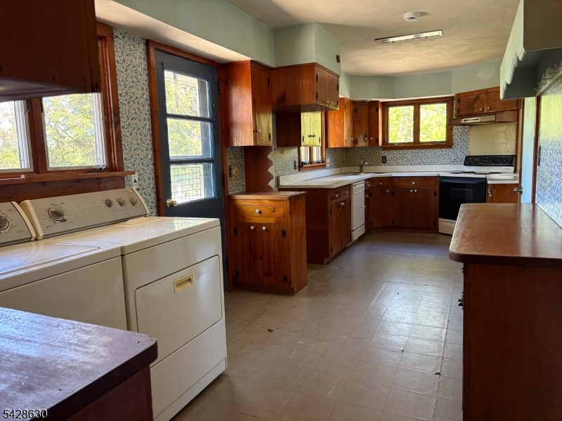 18 Pottersville Road Peapack-Gladstone, NJ 07934 - Photo 8 of 33